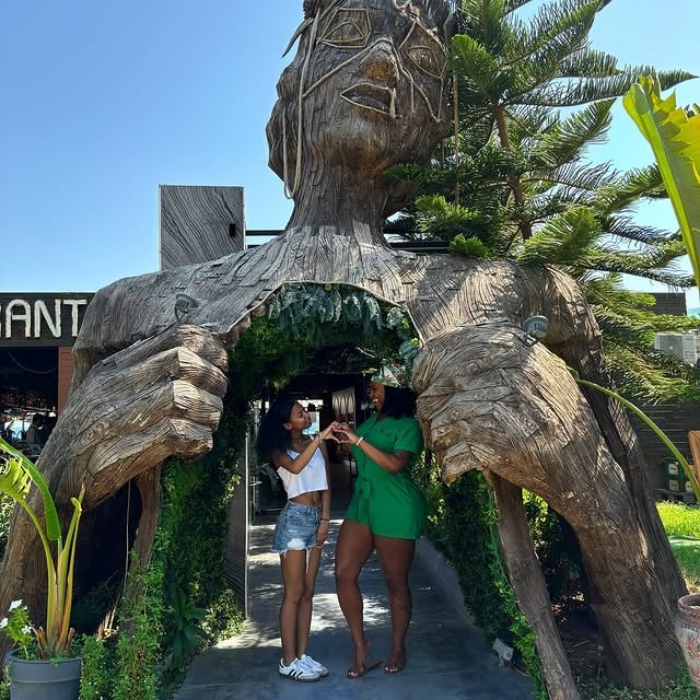 Türkiye’s summers > summers of the rest of the world 🥰 by @ariannepoche