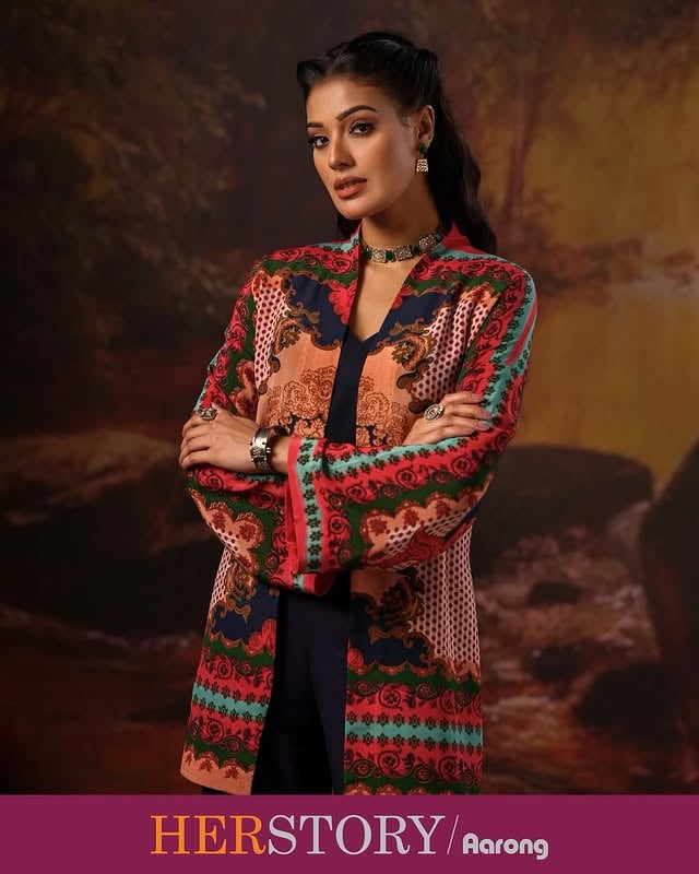 @herstorybyaarong @brac.aarong @kaushikiqbal_photography @ishayeasmin @parvezthemakeupartist ProbinaDi by @sabrinazamanribaauthentic