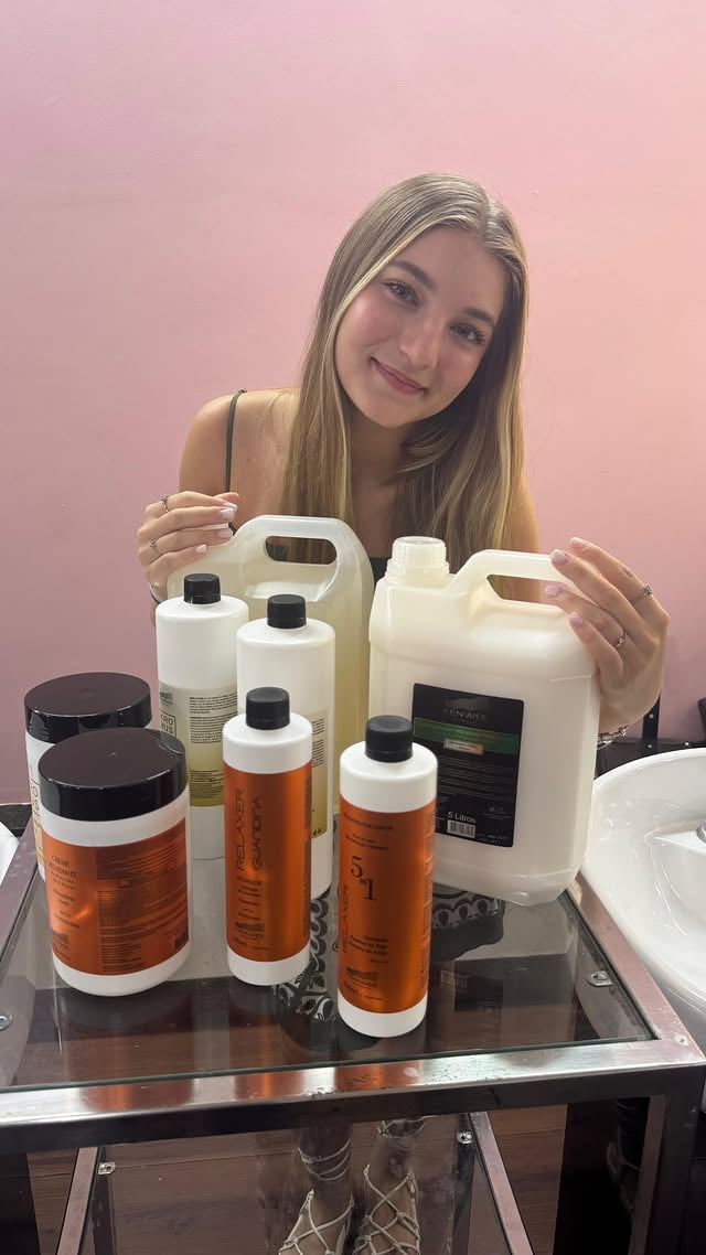 A B Plásticos possui expertise no desenvolvimento e produção de embalagens para o setor de cosméticos. 

Desde a concepção do produto, funcionalidade, durabilidade e exposição no ponto de venda, tudo é pensado para que se destaque e contribua no sucesso da marca.

Quer saber mais? Fale com nossa equipe de vendas 👇🏻

(17) 98151-0016 | 99657-4838 | 3231-8558

www.bplasticos.com.br

Agradecimento: @esmalteriaescovariakenwee 

#bplasticos #industria #embalagensplasticas #cosmeticos