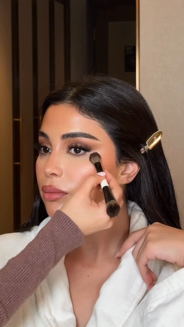 Makeup tutorial with @theanoudsaud ❤️📸 : @lamas.lens Hairstylist: @ibrahim_hair_dresser by @theanoudsaud
