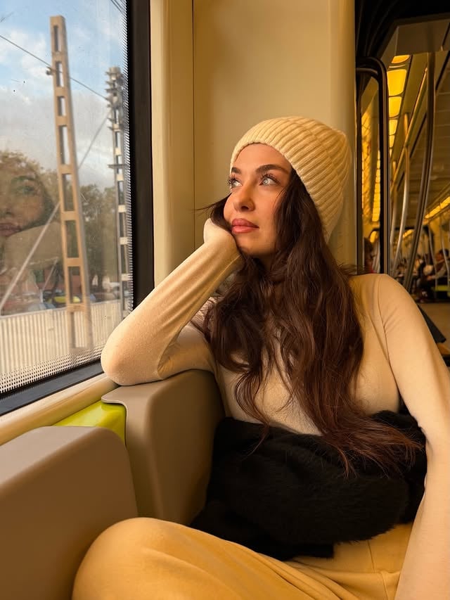 Bonitos recuerdos..🍋🚉✨🌷📸📚🤟🏻🍊 by @aslihanguner