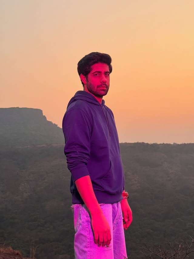 When there is no difference between work and holidays.#rrahulsudhir by @rrahulsudhir