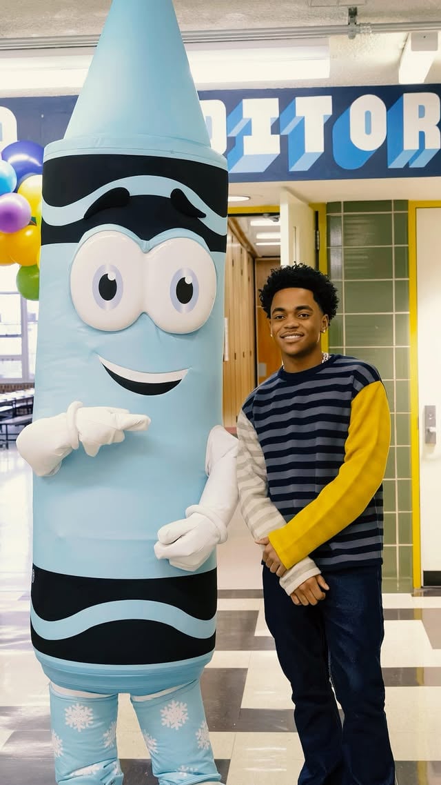 Growing up, creativity helped me visualize big dreams. Now financial literacy helps make them real. Grateful to @Crayola for championing imagination and financial empowerment.#CrayolaCreativityWeek by @michaelraineyjr