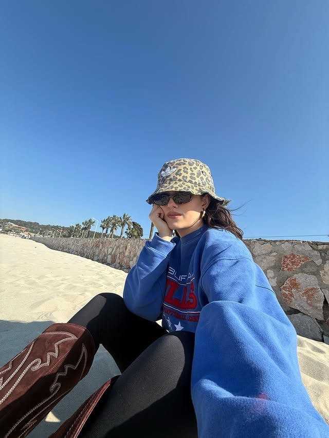 🌊🧘🏻‍♀️👯‍♀️🌬️🕊️☀️✨
