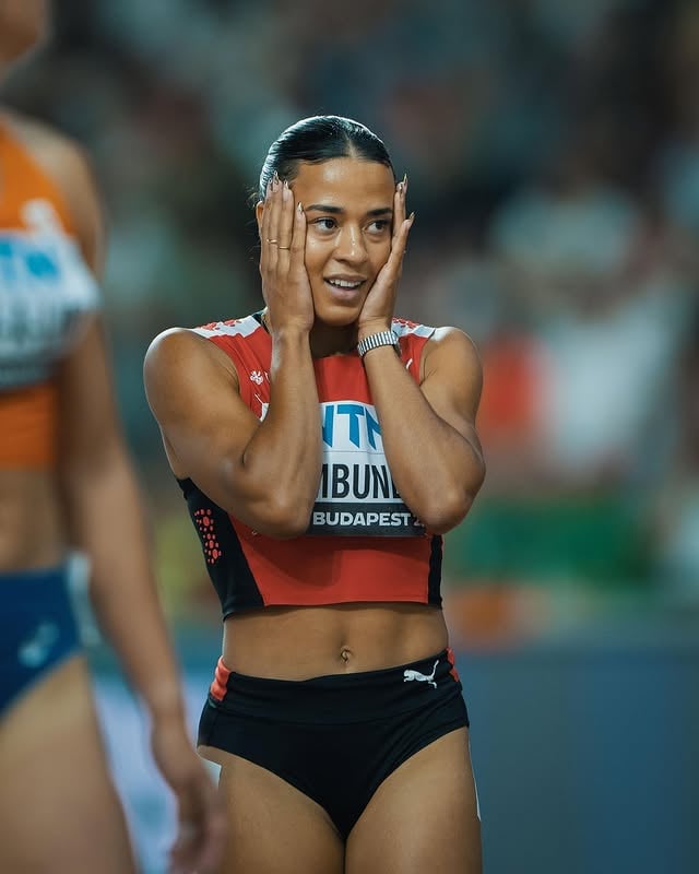 🔜 World Championships Final!✨🤩🤯So exited to run again tonight at 21.22 on lane 9!🎉.📸: @athle.ch by @ditaji.k