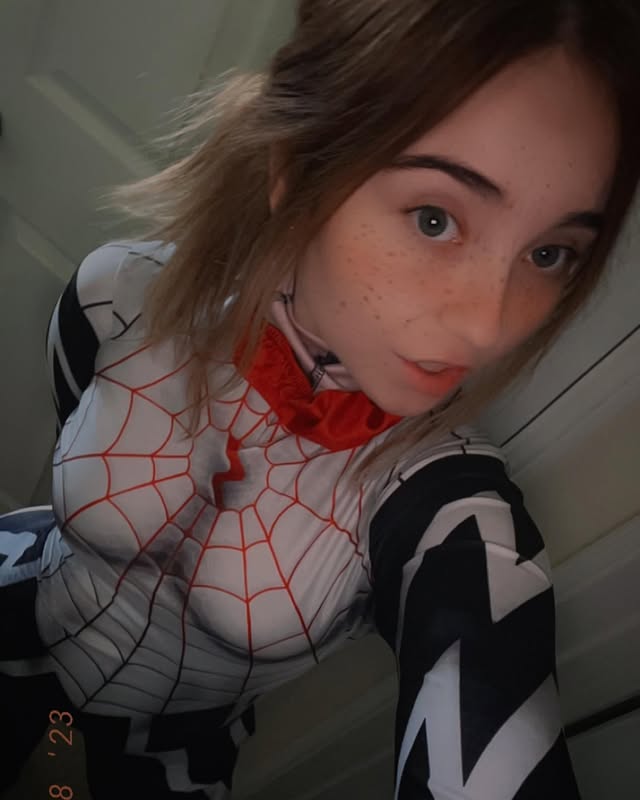 Spider Silk has entered the chat for the last couple hours of our stream 💕We're celebrating on Twitch if any of you want to head over to celebrate with us 🥰What's your favorite Spiderman? 👀(Twitch link in bio!)#spiderman #cosplay #goodnight #celebration #cute by @lyssaurora
