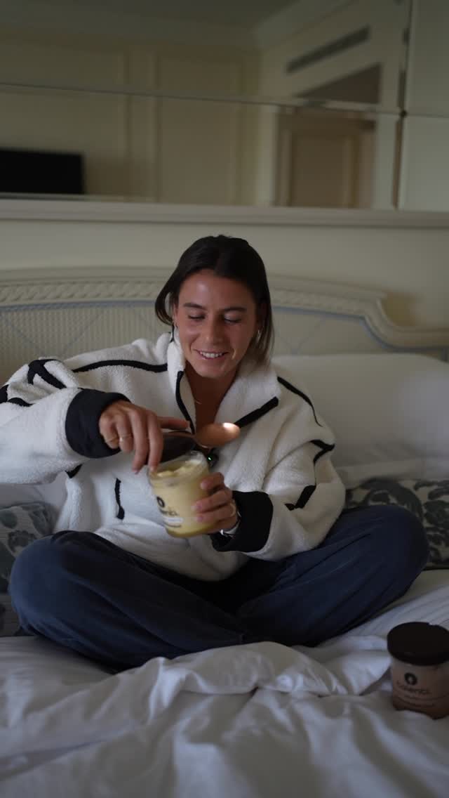 Being a @talenti Tastemaker means I’m basically a professional gelato tester😎Chocolate Hazelnut Crunch Gelato and Paradise Passionfruit Sorbetto are very much approved 🤝🍨#TalentiPartner by @emma_navarro48