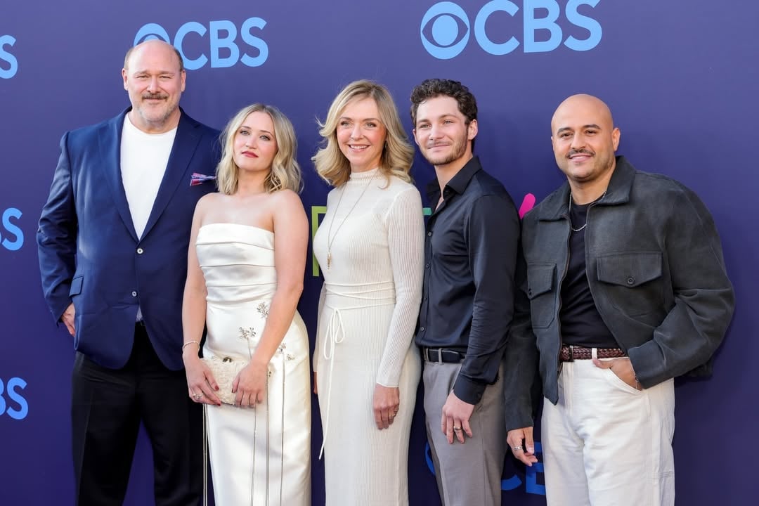It’s always a delight to see the cast of @georgieandmandycbs, but it’s even better when it’s at #CBSFest 💙 by @emilyosment