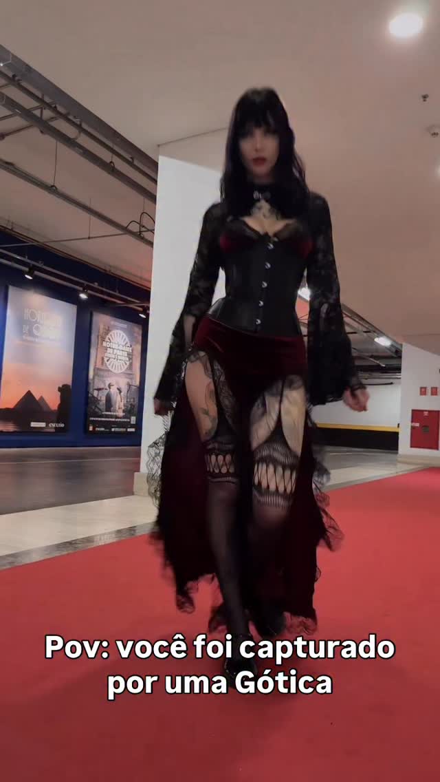Você aceitaria seu destino? Então me segue! 🖤.....#goth #gothsofinstagram #gotica #viral #humor by @kelltchup