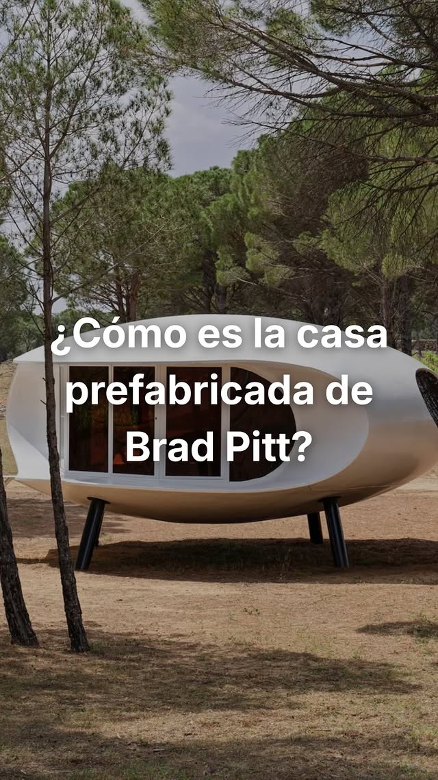 ¿Cómo es la casa prefabricada de Brad Pitt? 😱 #casaprefabricada #bradpitt #podcast #podcasts #podcastingVideógrafo: @lycaon.studio by @theconcretehome