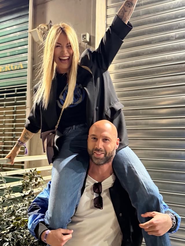 Una pazza notte 🖤💙 #elenoire #casalegno #choosethebestfucktherest #internazionale #amala @inter by @elenoirec