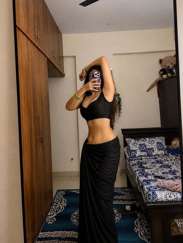 Desi, but make it fierce ✨#saree #mirrorselfie #fypシ❤️💞❤️ #like #love