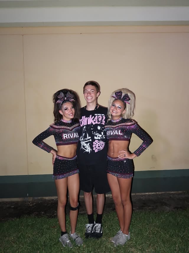 Last one!! I’m gonna miss summit 26 I love my teams and friends so much! by @_perri_leroy_