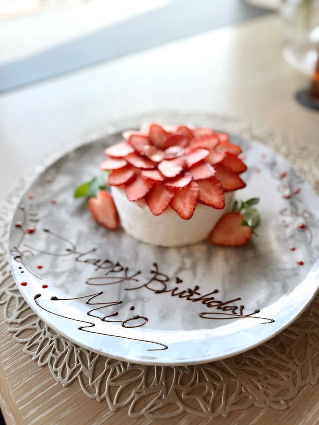 🎂♡おいしいもの甘いものたくさん食べられて嬉しいみなさま本当にありがとう🎀#誕生日プレート by @mio_ima49