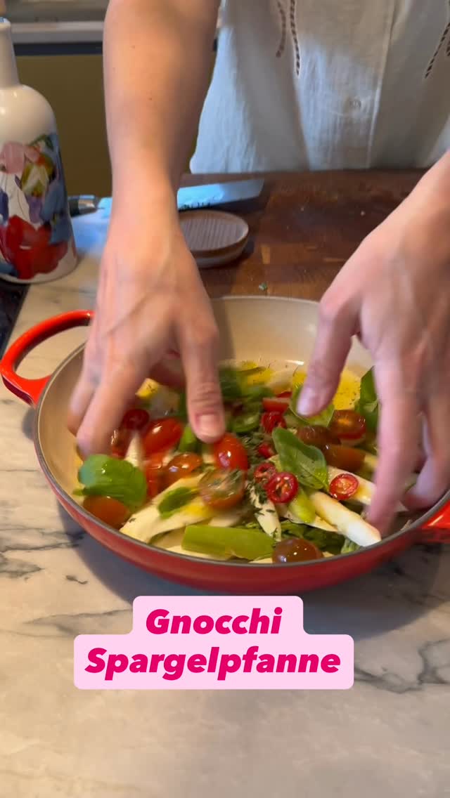Gnocchi Spargel FetaEinfacher geht’s nicht als dieses Gericht!!!Ausprobieren!!!#gnocchi by @_vroni_lutz_