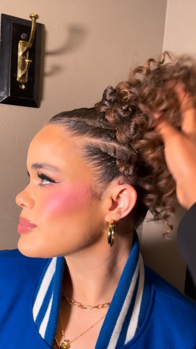 3 looks 3 moods 1 beautiful spirit @louisalevy @offcampusonprime #90svibes #90shairstyle #offcampusonprime Courtesy of @contentshaircare by @louisalevy