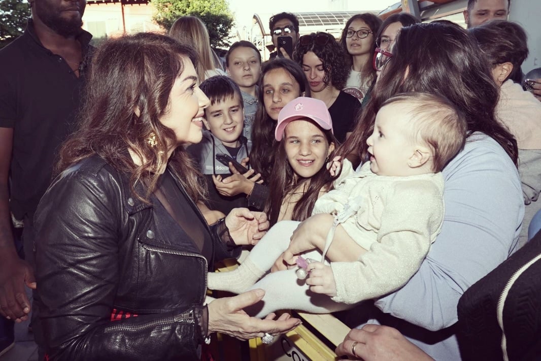 ✨ Rubiera , eccoci!Siete stati davvero tantissimi… grazie di cuore ❤️Vedere così tante persone cantare insieme a me le sigle che amiamo è un’emozione che non ha prezzo 🥹🎶Ci vediamo questa sera a Piedimonte Matese insieme ai Gem Boy… non mancate! 💥✨