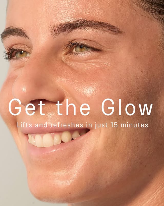 Movement makes me glow from the inside ✨15 minutes and I feel better not only physically, but also mentally. I feel clear, more alive; my whole energy shifts.#ASICSGetTheGlow ✨#MoveYourBodyMoveYourMind by @emma_navarro48