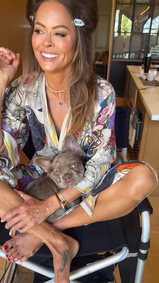 She always with me 💗🐶@sauchapup by @brookeburke