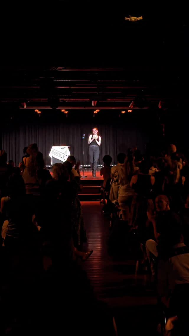 Bruxelles ❤️ On résiste ensemble ! Bella Ciao prend forme, une première standing ovation pour mon spectacle numéro 2 !