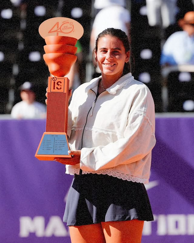 happy to be back out there. thanks strasbourg for a fun week by @emma_navarro48