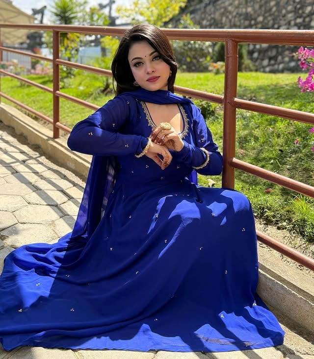 “सावन आया, तुम ना आए।” by @mumtahinaaa_