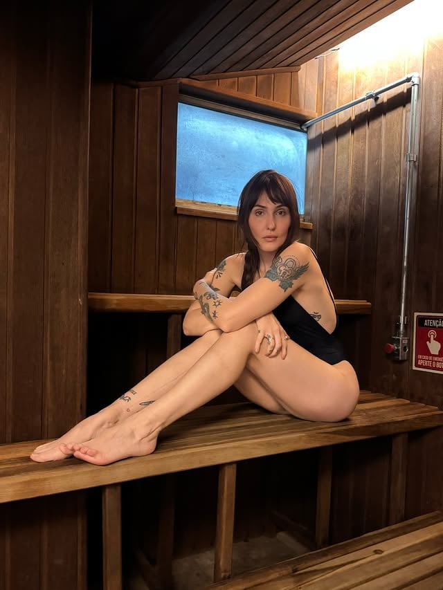Torrando na sauna 🧖🏻‍♀️ hoje especialmente tava MUITO calor🗣️✨🫡 @competition.club #vempracomp #competitionacademia by @paolladimonica