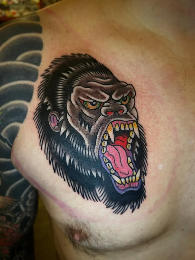 Did you know @chipdouglastattoo does one-shot tattoos and even takes walk-ins on Saturdays before 4PM? (No sneaking in sessions on continuing work 😎)Well, it’s true! Chip is known for large-scale Japanese and Tribal work, but he also enjoys doing one-shot and smaller tattoos. Book ahead via the link in bio like you would for large work or try your luck as a Saturday walk-in before 4PM.A few June appointments are still available, including two coveted weekend spots!July & August availability coming soon!#TattooWalkIn #ChicagoTattoo #JapaneseTattoo #TattooArtist #ChicagoTattooArtist by @greatlakestattoo