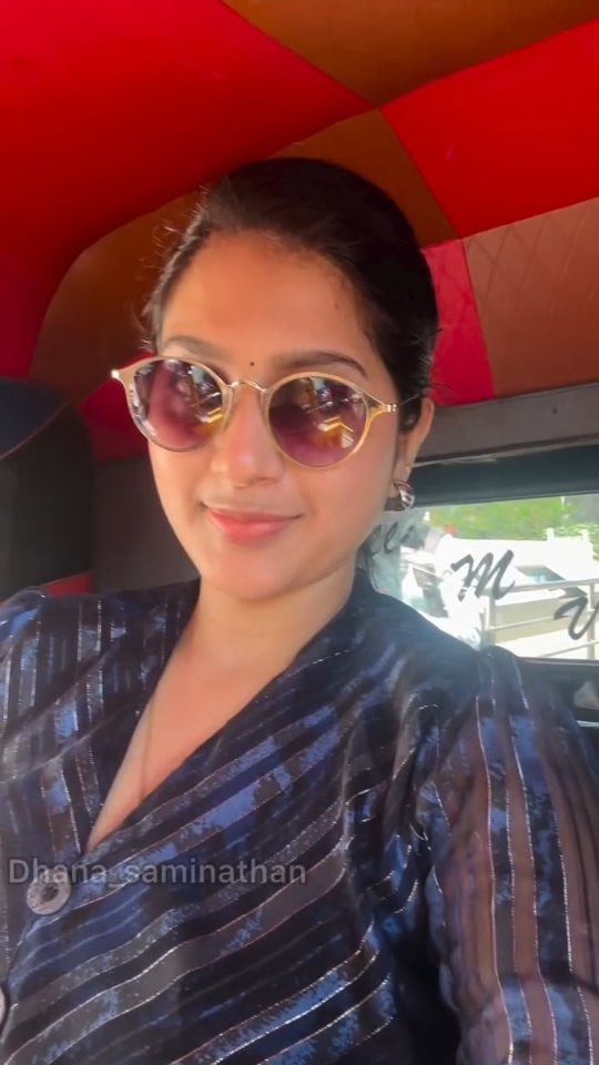 Comment link for product details 🌻Follow for more✨@vilvah_ #sunscreen #newsanchor #skincare #vilvah #viralreels {Feeding mom, sunscreen, news anchor, skincare} by @dhana_saminathan