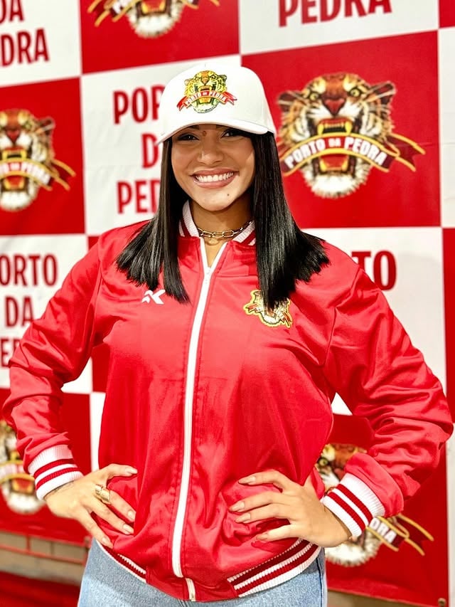 Chegou a hora de vestir o casaco do Tigre! Nosso novo casaco já está disponível pra você vestir a paixão pelo Tigre. 📲 Reservas e compras: (21) 99735-6649Corre pra garantir o seu! by @gresuportodapedra