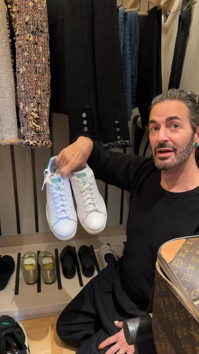 GRWM (Get Ready With Marc): @themarcjacobs takes us to the @marcjacobsbeauty relaunch in London last night with Perfect Magazine at @decimo.london @thestandardlondon ❤️🎥 @1.800.newbold #MarcJacobs #Perfect by @themarcjacobs