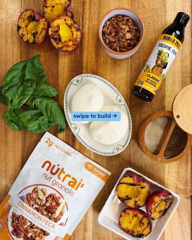 You gotta burrata! Add roasted peaches, basil, with a handful of crunchy no sugar added NuTrail granola and send fan mail directly to the comments. 😉 by @nutrail