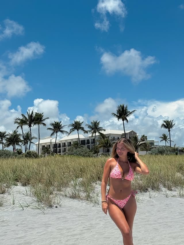 I’ll be here if you need me🐚✨ by @itsjacylee