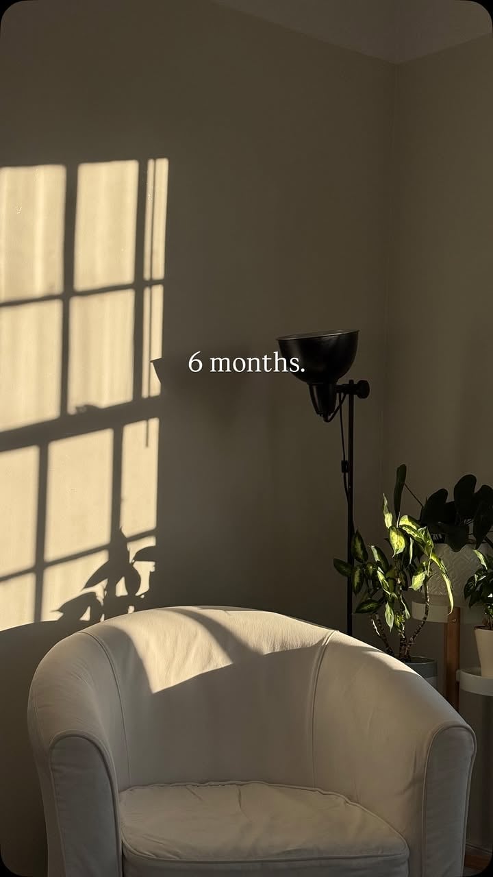 Your life could look completely different in 6 months if you make the conscious decision to change.

Most people are running on autopilot, repeating the same habits, routines, and thought patterns because they feel comfortable. But growth doesn’t happen in your comfort zone.

Will it feel uncomfortable? Probably at first. But most things worth having require you to do things you’ve never done before. If it were easy, everyone would be doing it.

We’re already halfway through 2026. You can spend the next 6 months wishing things were different, or you can start taking action and create a version of yourself you’re proud of.

If you want support with the mindset, fitness, and nutrition side of that journey, my 1:1 coaching application is open and the link is in my bio 🌟

#personaldevelopment #mindset #growth #coach #gym