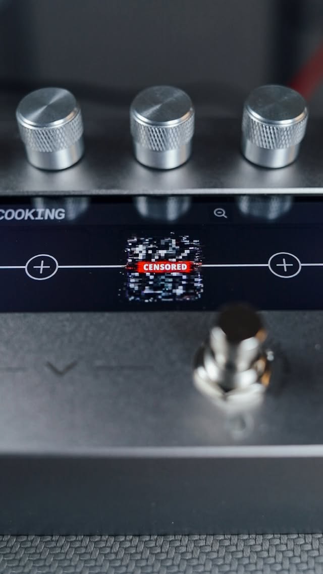 Still cooking 🧪Ps. It won't come in the next update.#SynthBass #Synth #Darkglass #DarkglassElectronics #DarkglassAnagram by @darkglasselectronics