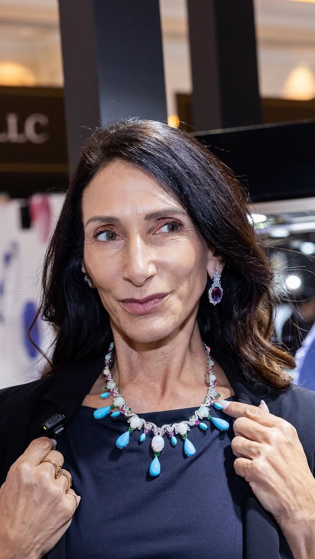 A stop in #LuxuryByJCK is always time well spent. 💎 @thediamondsgirl shares a few of her favorite discoveries from the show floor: ✨ @yaeldesigns, LUX412 ✨ @likabeharcollection, LUX201 ✨ @rahaminovdiamonds, LUX622✨ @simongjewelry, LUX423✨ @gumuchian, LUX713 by @thediamondsgirl