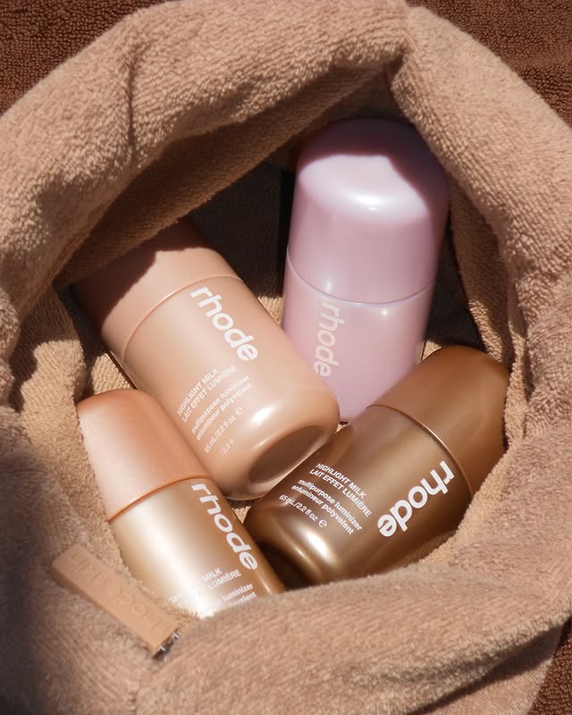 a touch of glow before you go 🌟​
​
highlight milk is your finishing touch for a luminous, pearly glow before you head out the door. our range of four shades is made with our tried-and-true glazing milk formula, infused with soft pearl, for a hydrated, 
radiant finish on bare skin, with makeup, and on the body.
​
✨ shade 01: pearly pink with a sheer base​
✨ shade 02: pearly champagne with a sheer base​
✨ shade 03: pearly warm bronze with a tinted base​
✨ shade 04: pearly rich bronze with a tinted base​
​
arriving june 9th at 9am PT. join the waitlist on rhodeskin.com.​