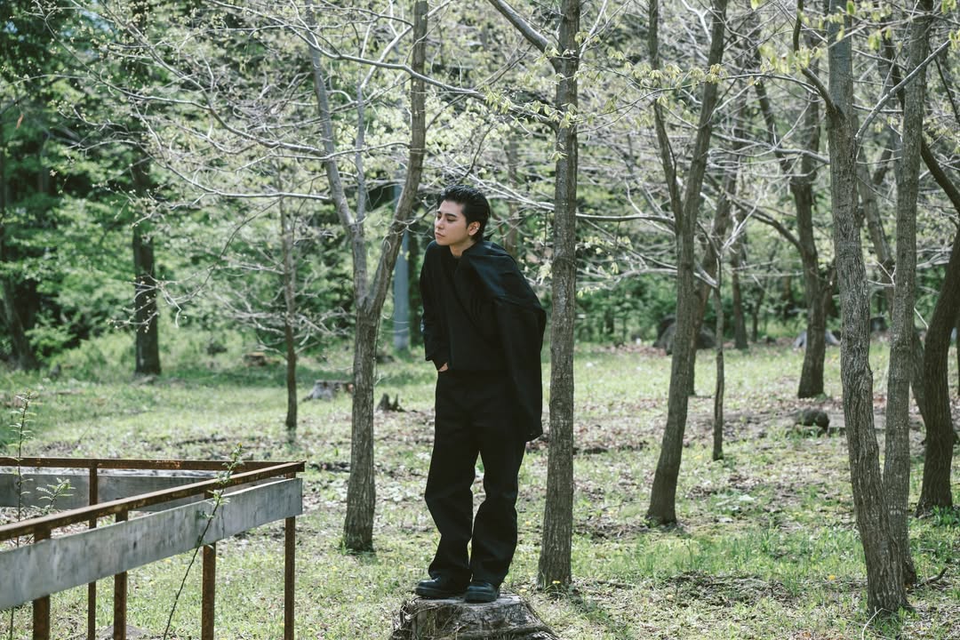 .【The Fashion Post】Nijiro Murakami in "TOKUNO BLUE"村上虹郎が纏う、「特濃-TOKUNO BLUE」@tfpjp @njrmrkx #momotarojeans #kojima #okayama#thefashionpost #nijiromurakami by @momotarojeans_official