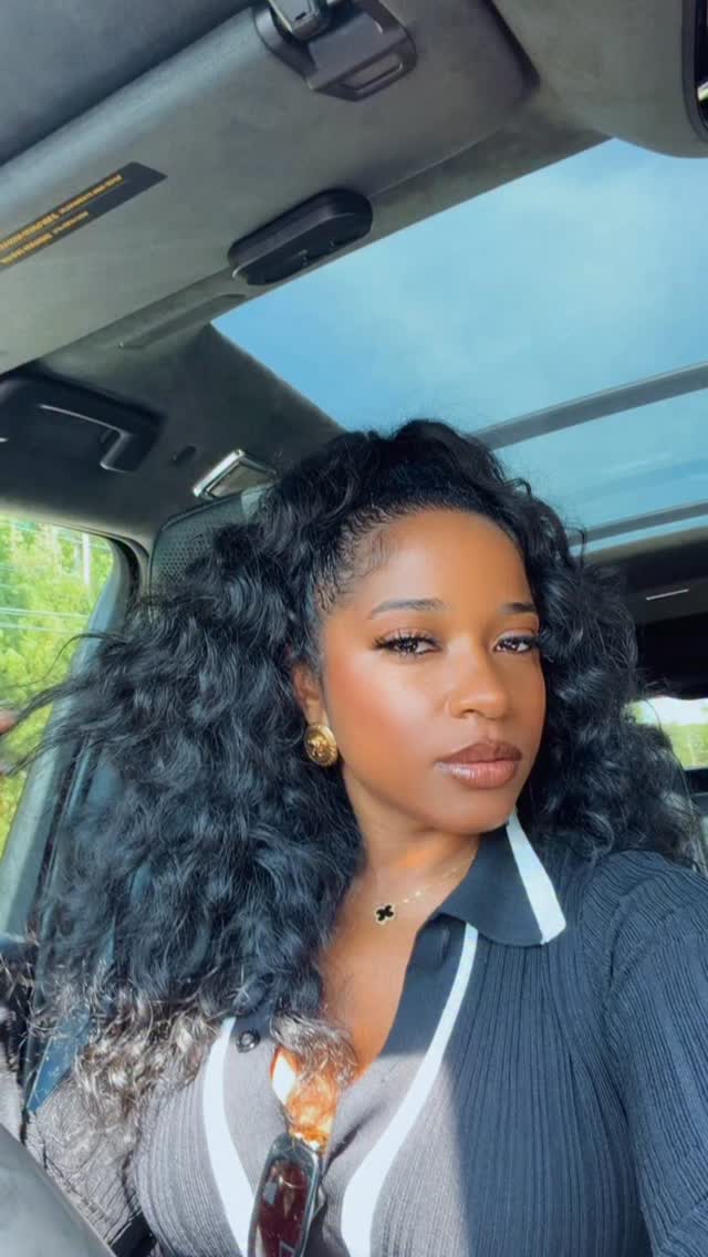 This hair gives me all the feels…. I might stay curly all summer. 😍@flourish_extensions