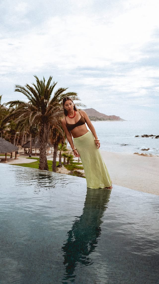 highly recommend not taking basic photos on vacation 🤭 by @cococuenco