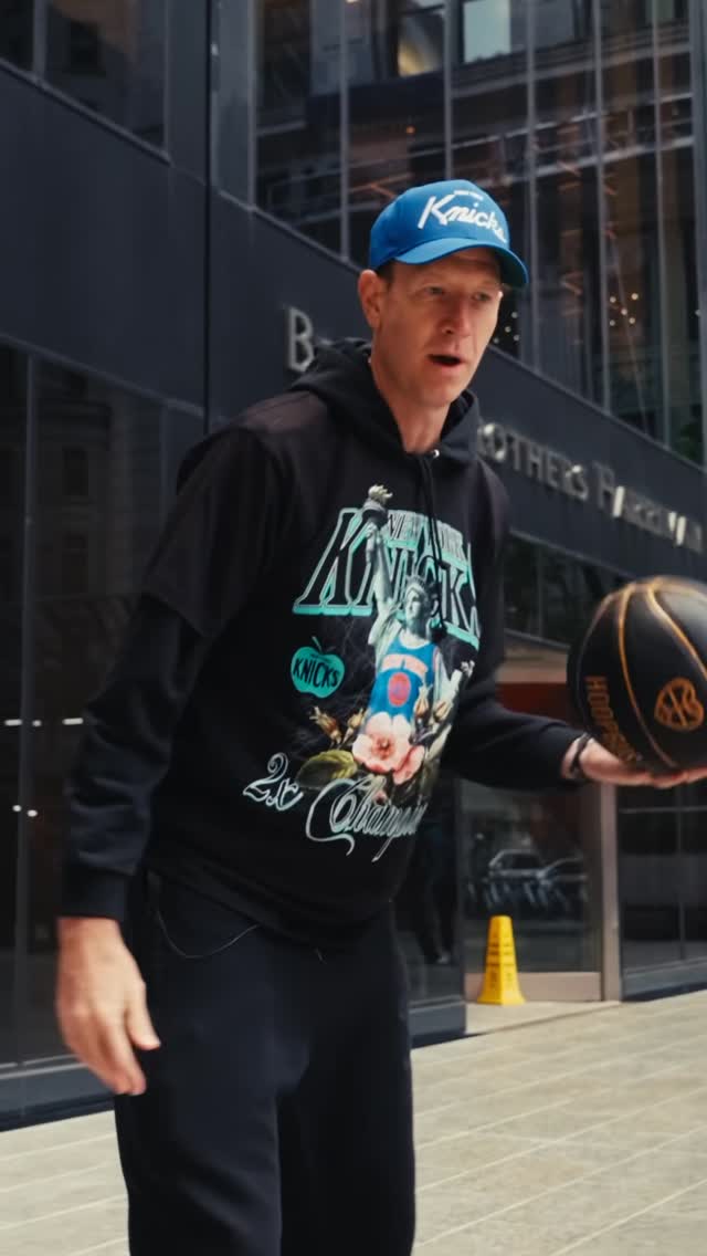 Steve Novak hopped on the hoop bus, cruising around the city to make sure fans were in their bag for the finals. 

Crosstown Express | @DoorDash