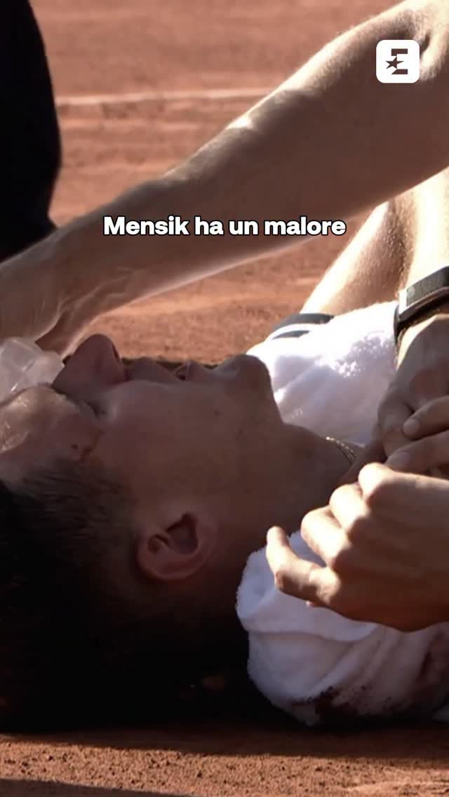 Il gesto finale come a dire ‘Io resto qui’ non è un caso: Jakub Mensik non ha mai mollato 🧊🫡#RolandGarros #Mensik #Tennis