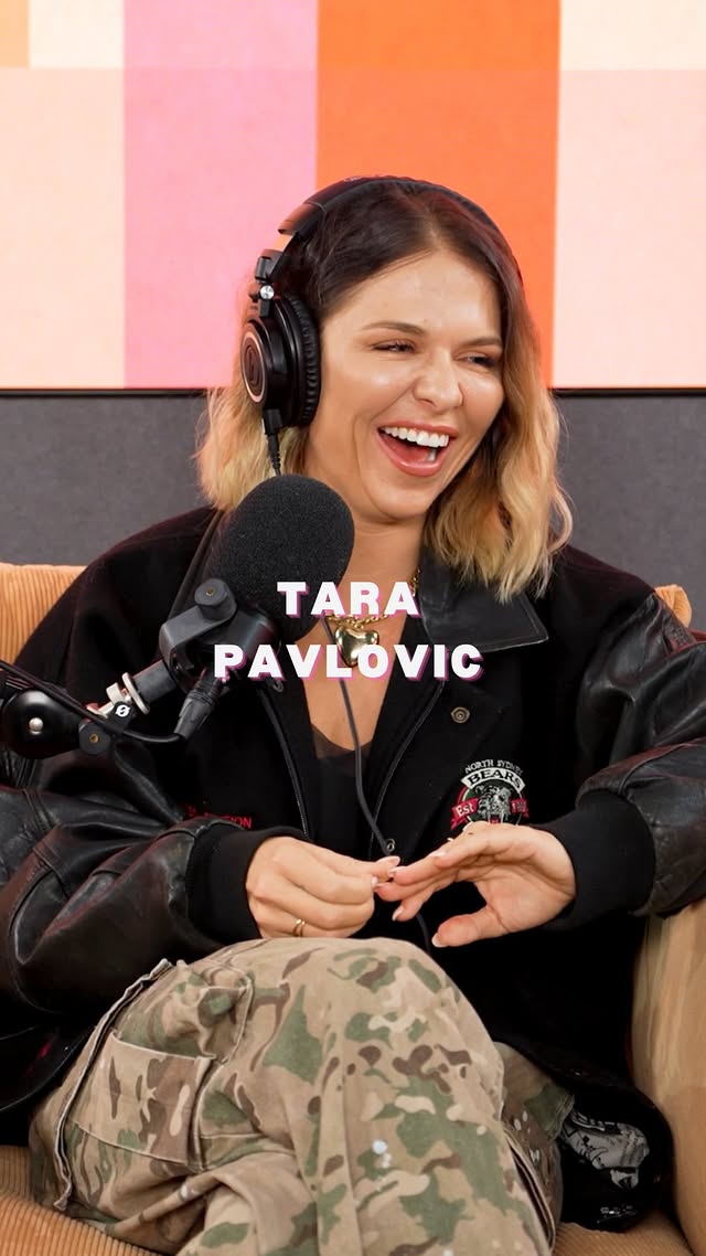 “It was 9 years ago @matthewdavidjohnson - get over it” 😂Tomorrow’s episode is one we’ve been SO excited to share 🤍 We’re sitting down with the iconic @tarapavlovic — one of our all-time fave Bach alums and honestly, one of Laura’s closest friends (yes, even after competing for the same man 😅). Drop everything, it’s going to be a good one ❤️ by @ladyandacat