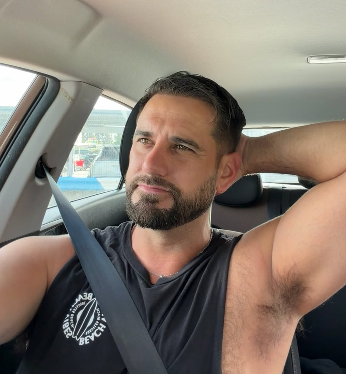 Listos para la aventura! 🚗💨 Acepto sugerencias de playlists para el camino ¡Déjamelo en los comentarios! 👇🎵🎧 ¡Que comience el viaje!