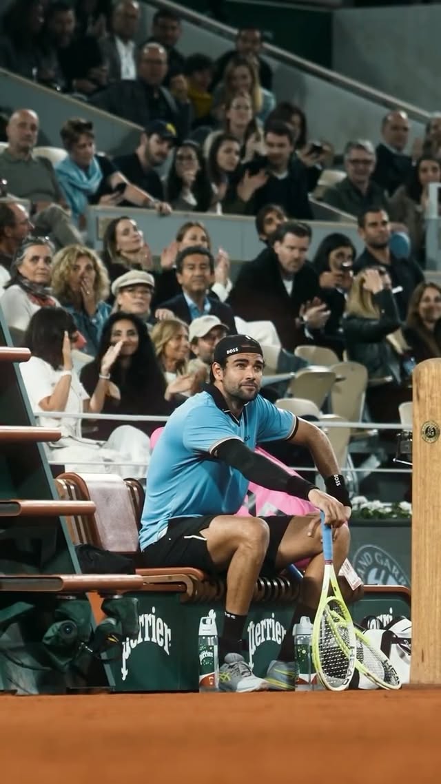 Wishing Matteo a speedy recovery 🧡#RolandGarros