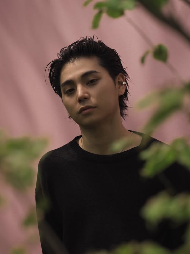 .【 The Fashion Post】Nijiro Murakami in "TOKUNO BLUE"村上虹郎が纏う、「特濃-TOKUNO BLUE」@tfpjp @njrmrkx #momotarojeans #kojima #okayama#thefashionpost #nijiromurakami by @momotarojeans_official