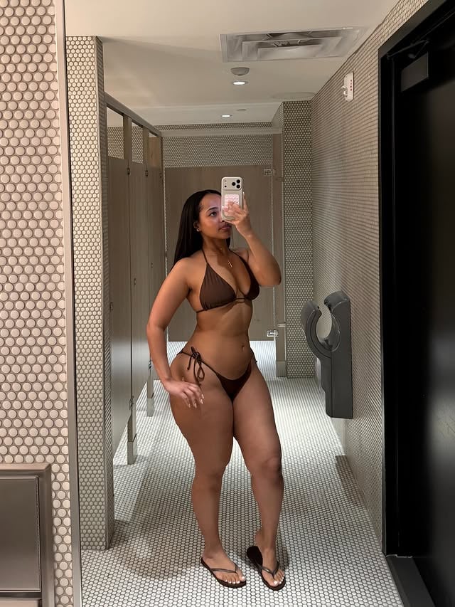 UV 8 + 20% humidity = pool day🌊