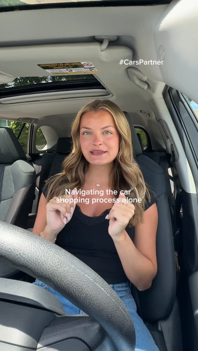 #carspartner Buying a car alone can feel overwhelming, but @carsdotcom will help you feel more informed every step of the way! 🚗💜 by @itsjacylee