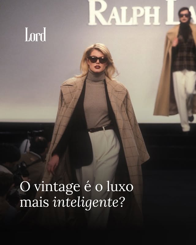O verdadeiro luxo talvez não esteja no que acabou de ser lançado, mas naquilo que já atravessou décadas e ainda permanece desejável.No fim das contas, poucas coisas são mais elegantes do que uma peça que foi aprovada pelo teste do tempo. by @lordjournalbr