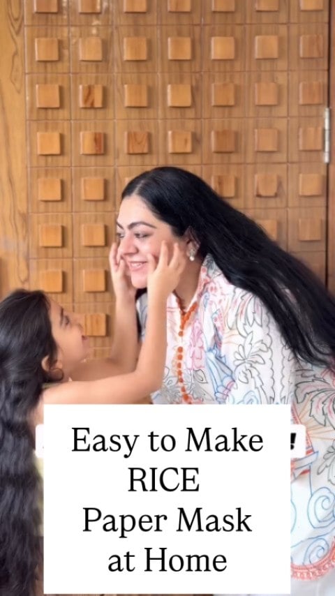 This is magical Rice paper Detan & Anti Ageing mask ! ALL 30+ GIRLS , PLS TAKE NOTE 📝! Anti Ageing ✅Works on fine lines and wrinkles ✅Black Heads ✅White Heads ✅Fine facial hair ✅Lightens skintone ✅Soft Supple Glowing skin ✅Scroll up for detailed recipe !#thelonghairgirl13 #thelonghairgirl #sahibathelonghairgirl #explorepage✨ #ayurveda Skincare , glowing skin , clear skin , Detan , natural remedies Recipe :Coffee 1 tsp Haldi 1tsp Glycerine 2 tsp Vitamin E capsule 2 Aloe Vera 2 tsp Rose water 1 cup Rice paper - 2 Mix all ingredients well in a plate , cut rice paper into shapes as per head nose cheeks etc. shapes , dip them in the coffee mixture for about 5 mins and place it on ur face for about 2 hours , remove and clean ur face with bay wipe if needed ! Voila ! Get ready to luv your skin ! by @thelonghairgirl13